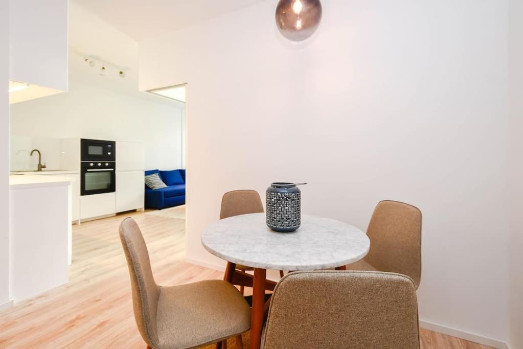 New Modern Apartment In City Center Pressburg Exterior foto