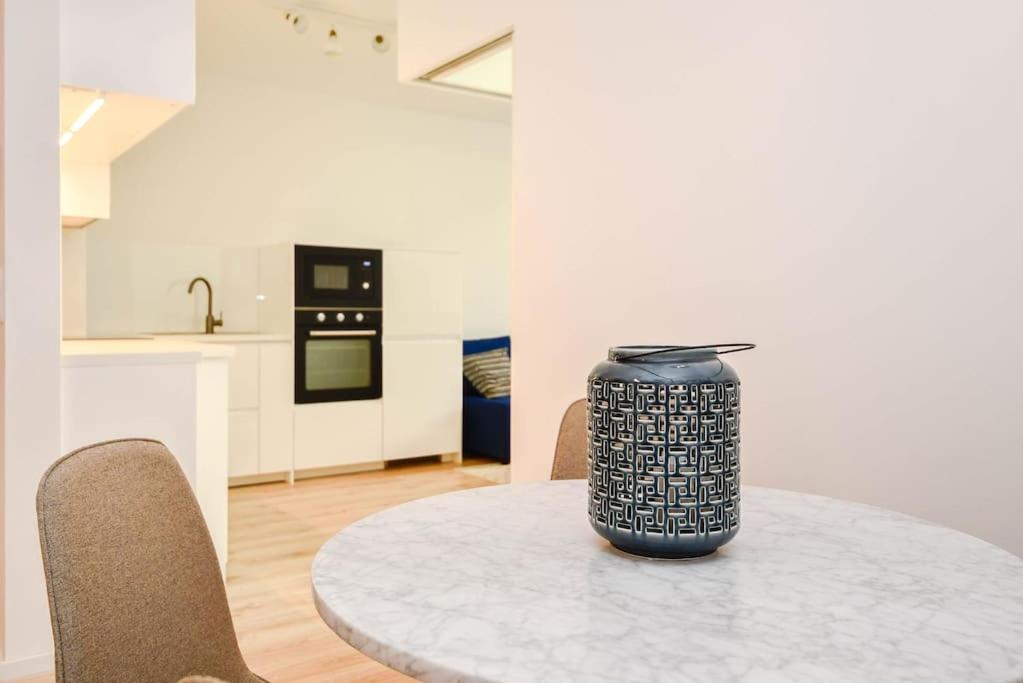 New Modern Apartment In City Center Pressburg Exterior foto